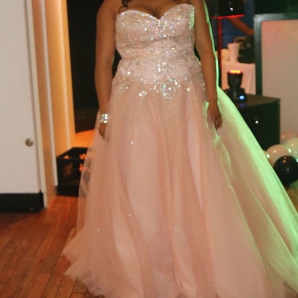Blush plus size prom dress! - Picture 2 of 2